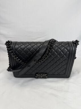 2017 Chanel Boy Bag So Black Quilted Caviar Old Medium SPB-MS 352361
